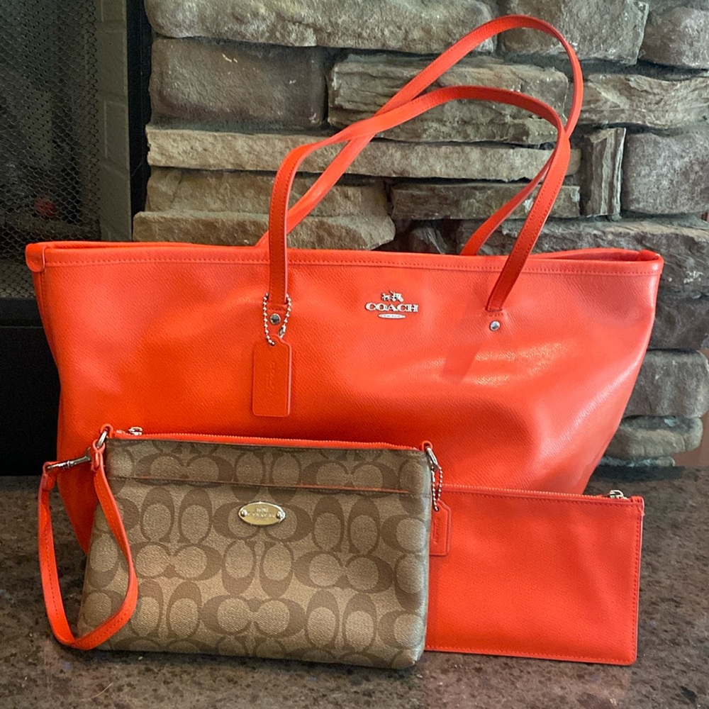 Coach large tote set